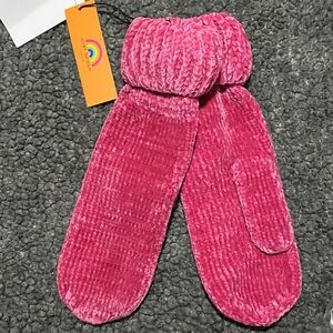 NWT Kurt Geiger Pink Chenille Mittens